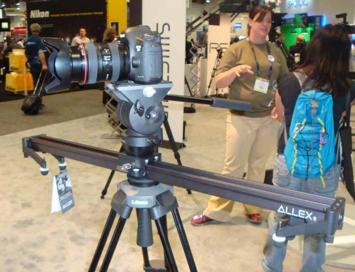 小型カメラ用三脚システム「ALLEX」