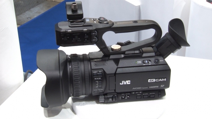 4Kメモリーカードカメラリコーダー GY-HM200 4KCAM