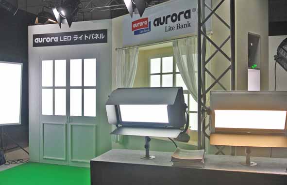高演色性LEDベースライトや　高演色性LEDスポットライト などを展示。
