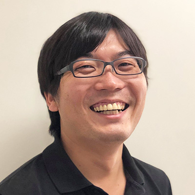 福井 崇博 氏