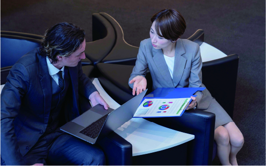 多くの意思決定権者(参加者の約80%)とネットワーキング出来る