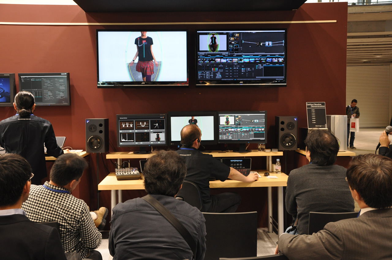 写真５：「DaVinci Resolve」のデモ