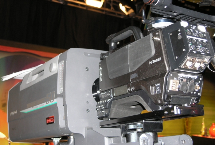 フルHDプログレッシブスローモーションカメラ（日立国際電気）