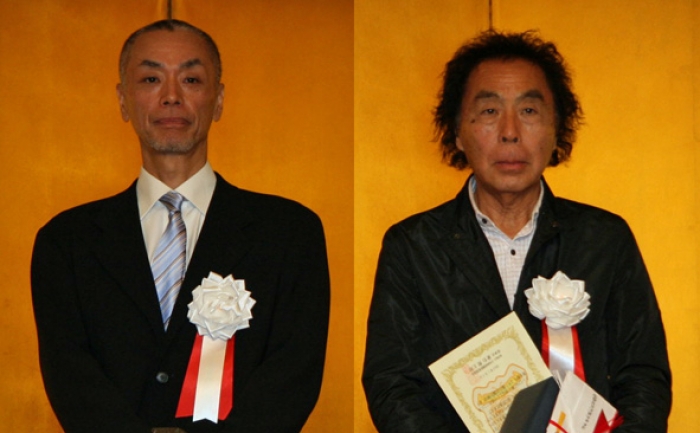 JSC賞の津村氏（右）と三浦賞の寺田氏（左）