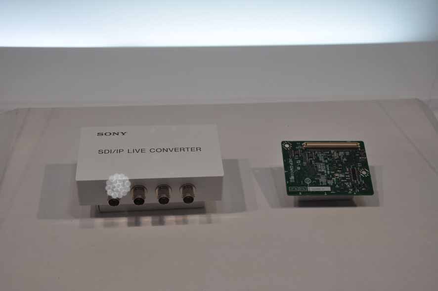 Reference display of an SDI/IP converter