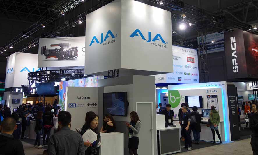 A large-scale display exhibition was created at the booth where each of the products handled by ASK was given its own di
