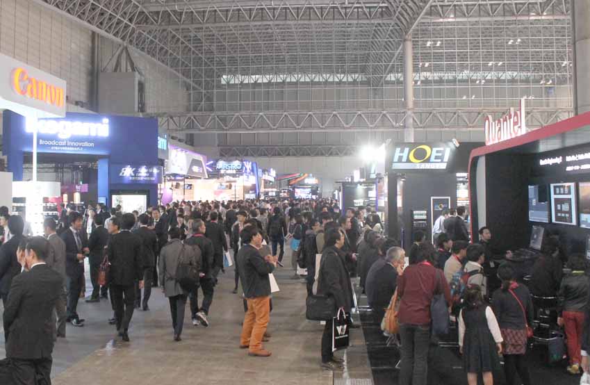 The exhibition hall, where a variety of new 4K.8K products are on exhibit