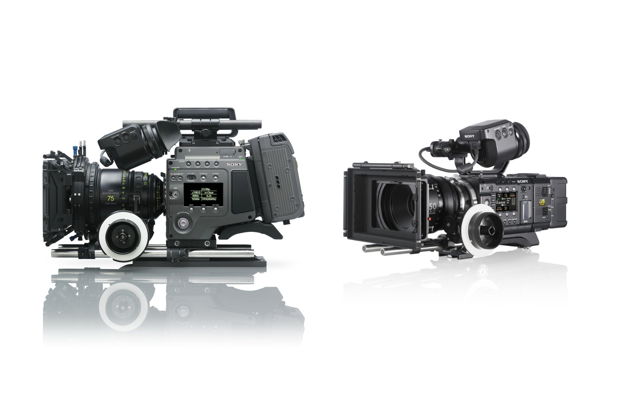 F65RS（左）、PMW-F55（右）