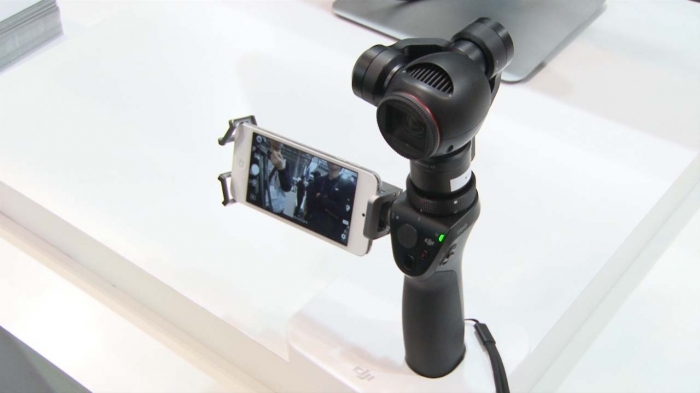 Hand held small sized 3-axis gimbal camera system 