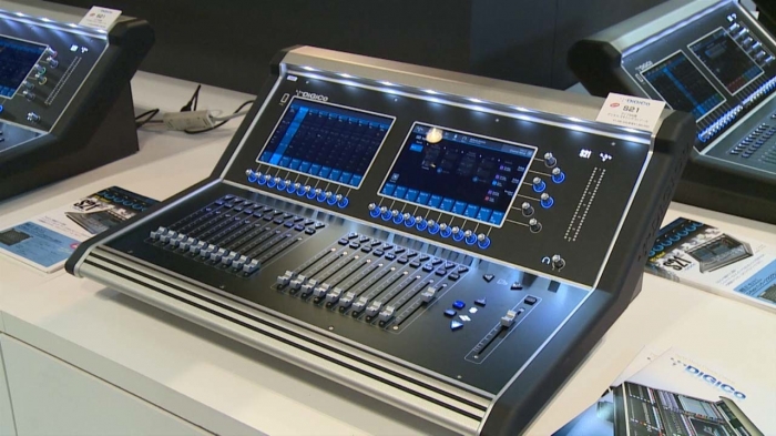 英国DiGiCo( デジコ)のデジタル・ミキシングコンソール「S21」