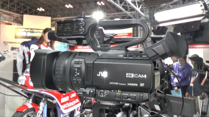 4K Video Camera GY-HM200
