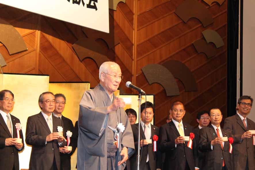 野村萬氏