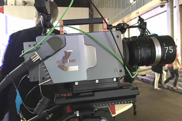 IBCでも出展した「FT-ONE-LS」カメラヘッド分離型。暗部ノイズが大幅に改善。2倍速4K映像のリアルタイム出力対応