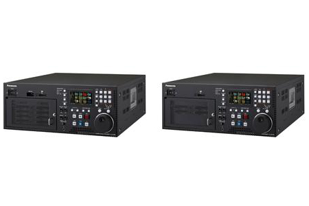 （左）8KスーパーハイビジョンレコーダーAJ-ZS0580、（右）4KレコーダーAJ-URD100