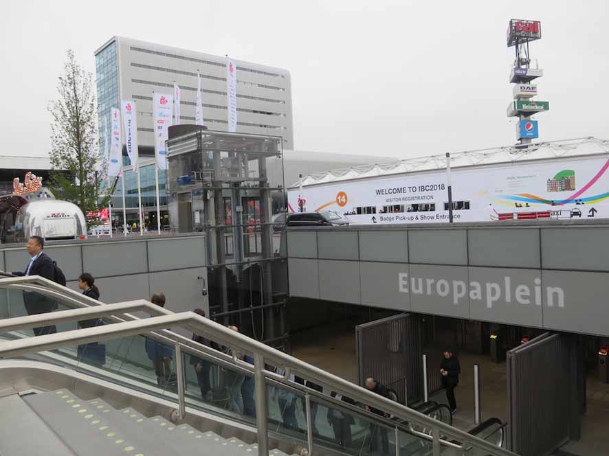 RAI会場の目の前に出来たM52メトロのEuroaplein駅の入り口